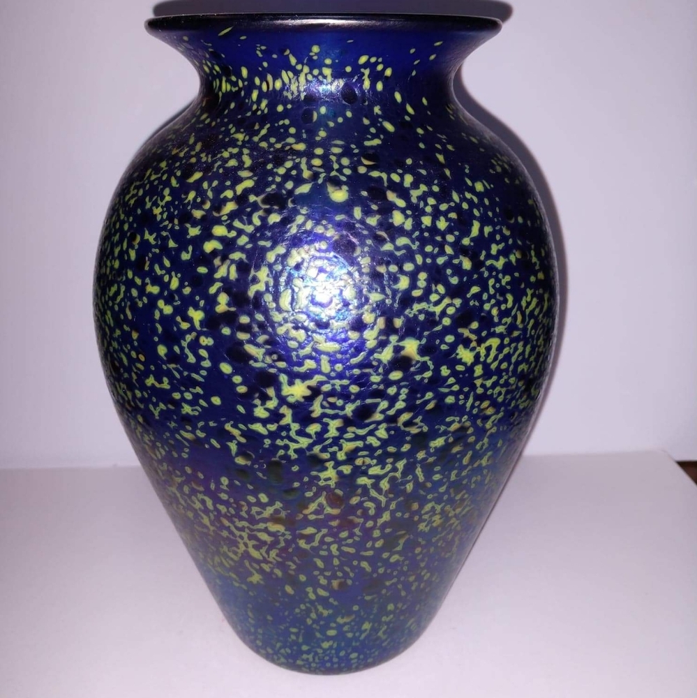 Hand blown glad vase